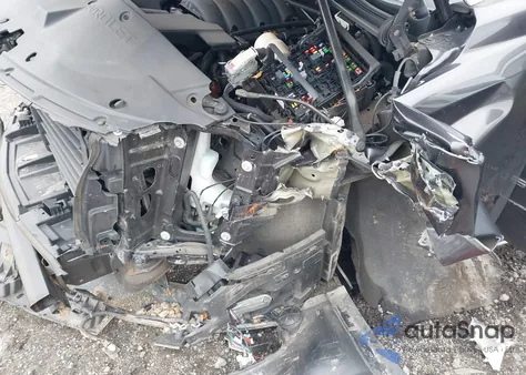 2017 Chevrolet Suburban Premier z USA, uszkodzony, nr VIN 1GNSKJKC2HR175185